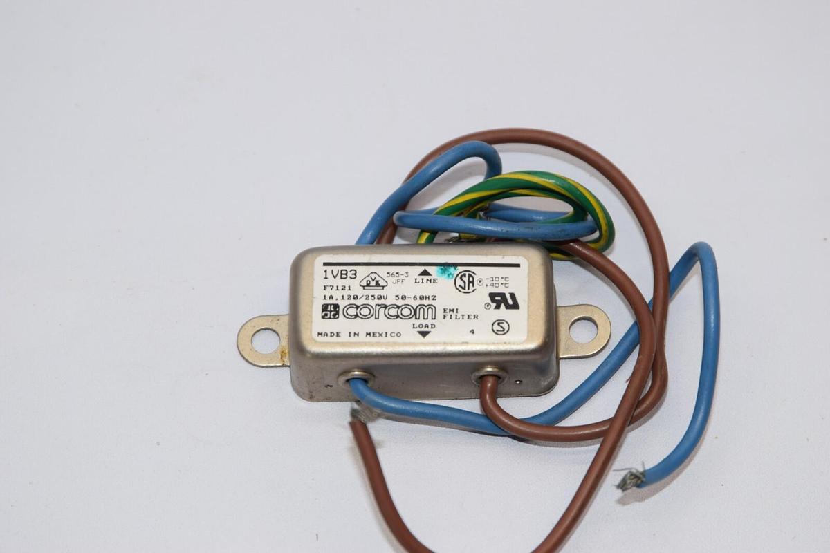 (NEW) CORCOM 1VB3 F7121 1A, 120/250V 50-60Hz EMI Filter