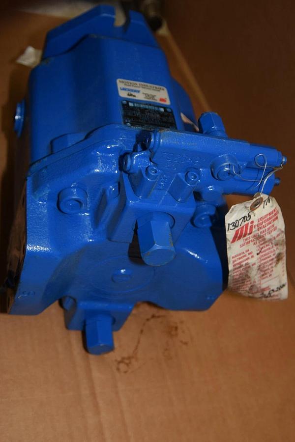 Vickers REXROTH Pump A10VSO100DFR1/31R-PPA12N00 02404193 DFR/31R-PPA12N00 (NEW)