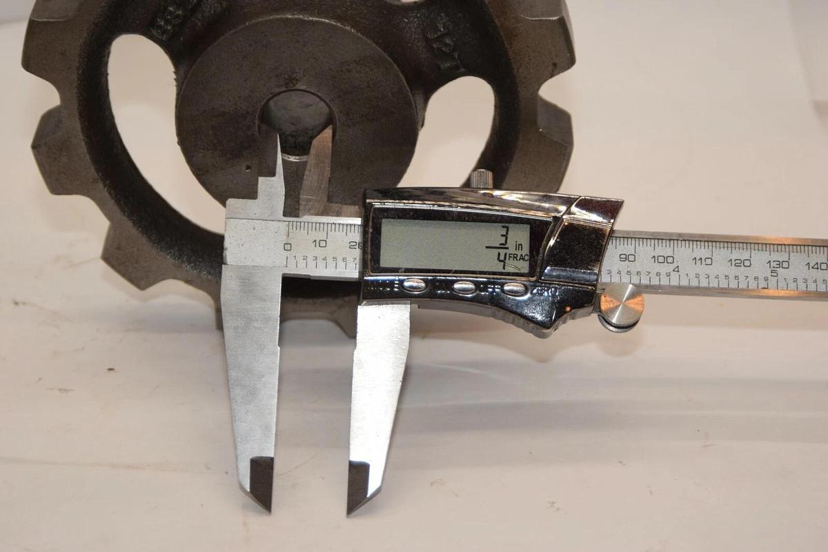 (NEW) REX 882 12T 3/4" Bore 12 Teeth Chain Sprocket