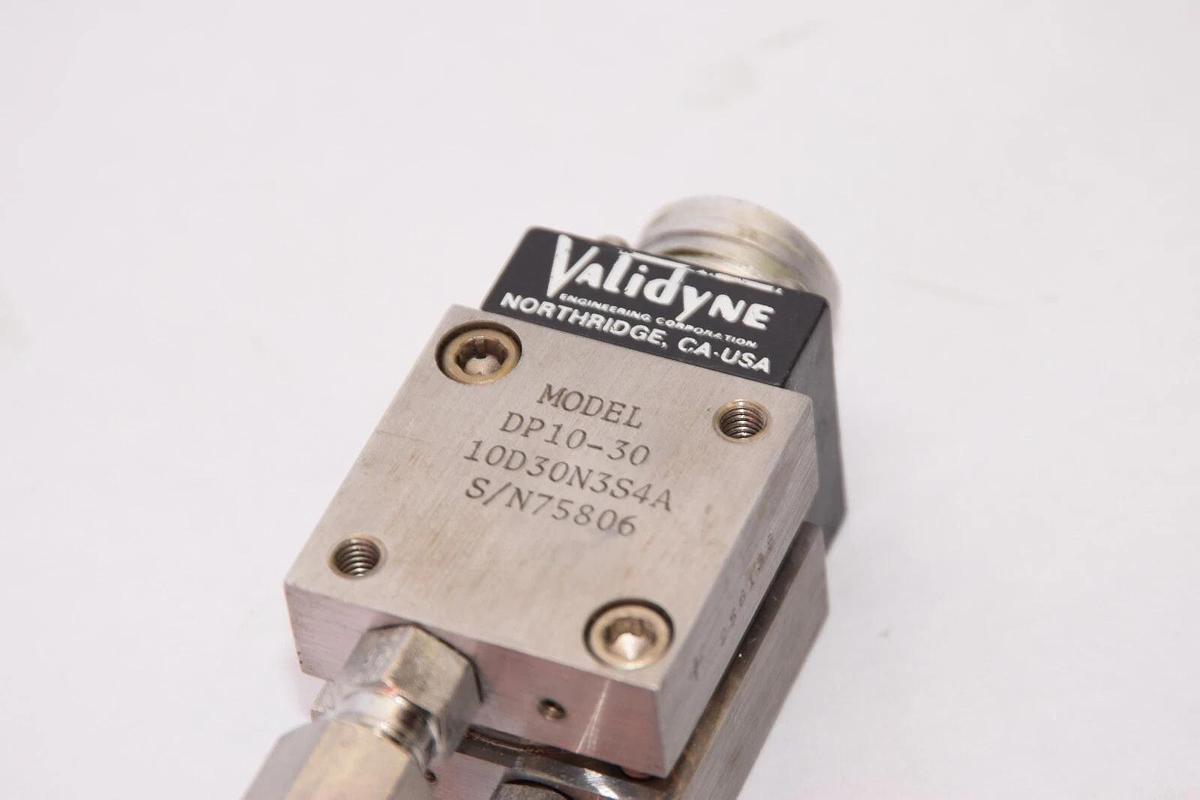 Used VALIDYNE DP10-30 10D30N3S4A Pressure Transducer