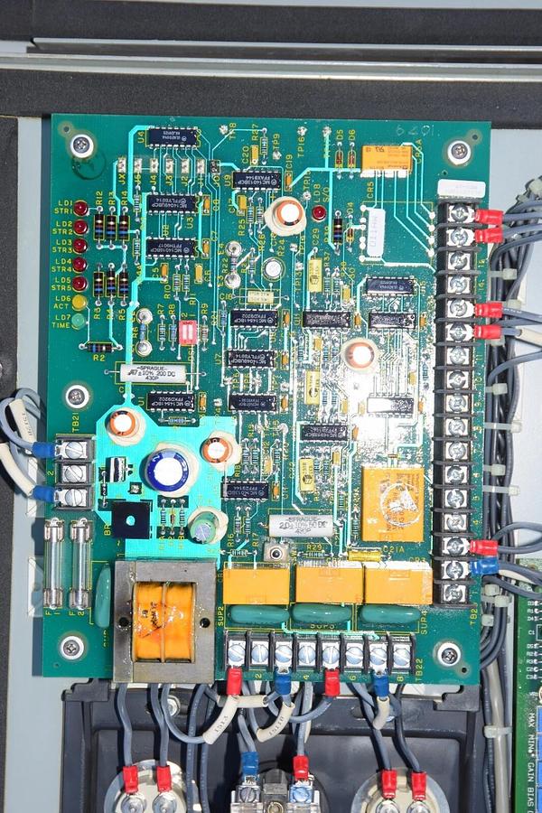 Used Westinghouse Accutrol 200 Adjustable Frequency Control A2T152B-10117 15hp 460v