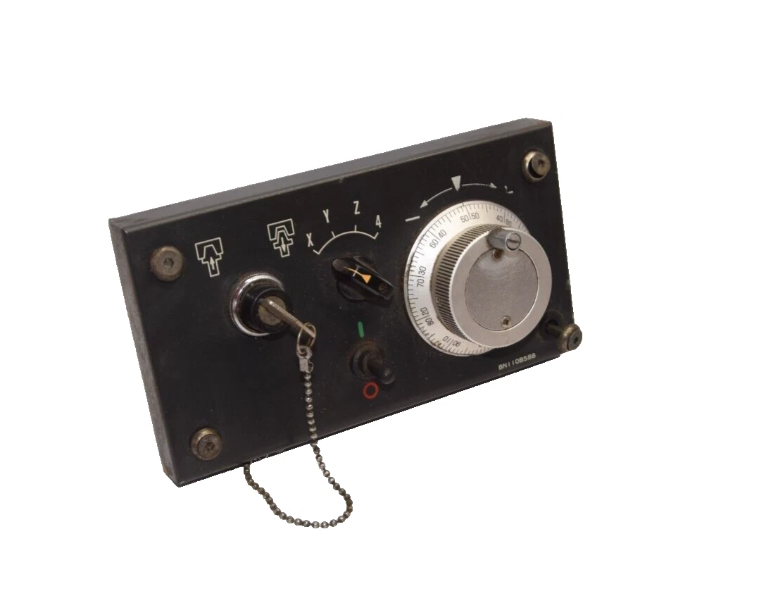 Used MITSUBISHI / SANSEI BNIIOB588 , HD52A Pulse Generator Operator Control