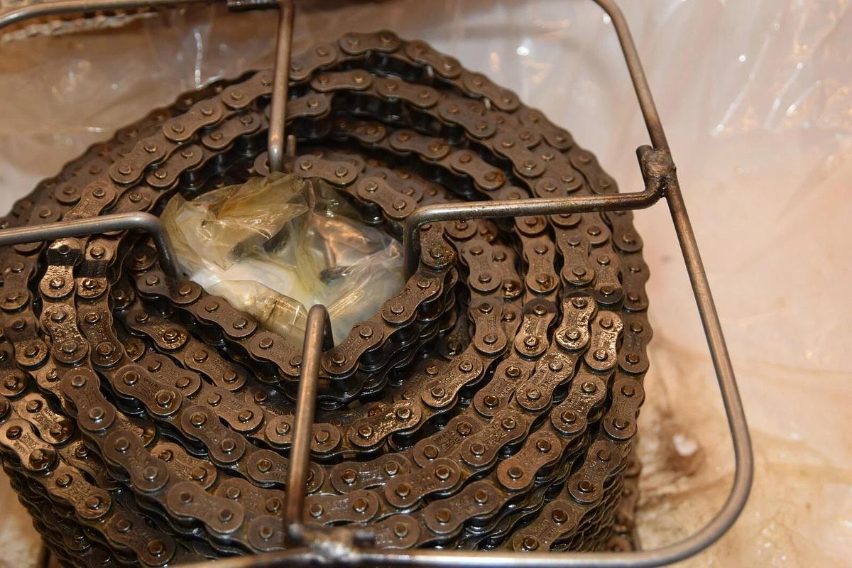 100' Reel Single Roller Chain RS40 40TWR100 RS 40 (made in Japan)