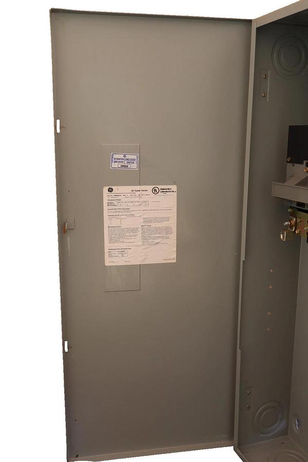 GE 100A Disconnect Safety Switch Non-Fusible THN3363CL 100 AMP (New)