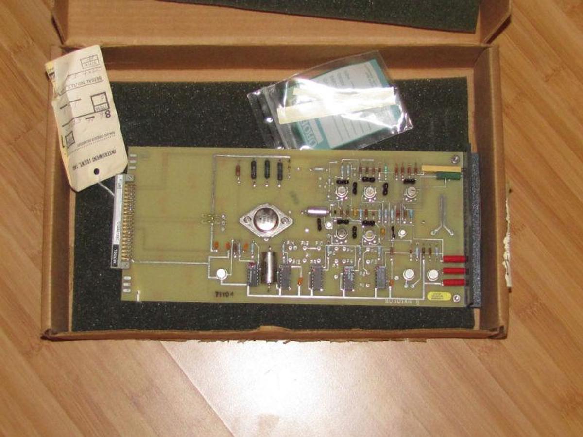 NEW FOXBORO 2AX-INT-L  2AXINTL NO301AL REV.U NEW IN BOX