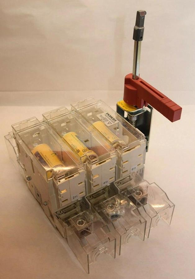 Used SIEMENS CFS364J 200A 50/60Hz 100HP Fusible Disconnect Switch With Lug Cover