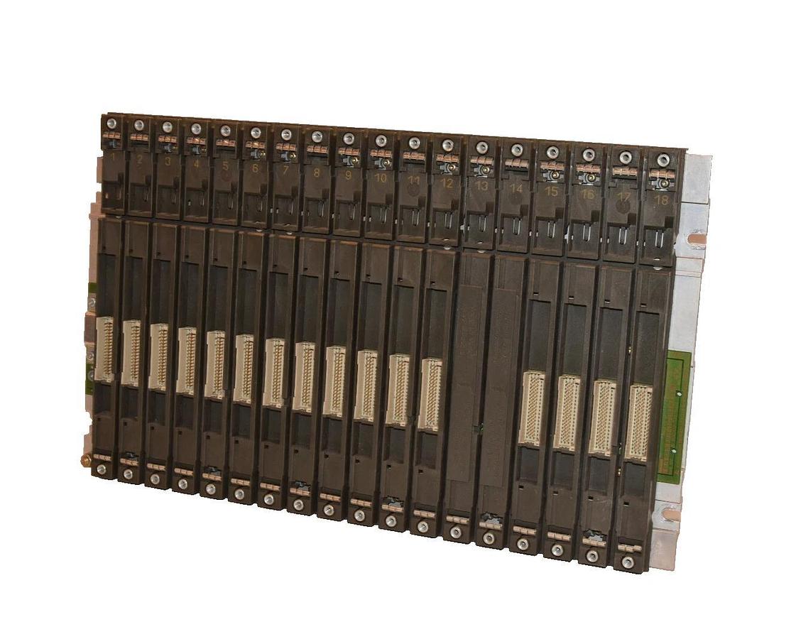 Used SIEMENS 6ES7403-1TA01-0AA0 Simatic S7 18 Slot PLC Rack 6ES7 403-1TA01-0AA0
