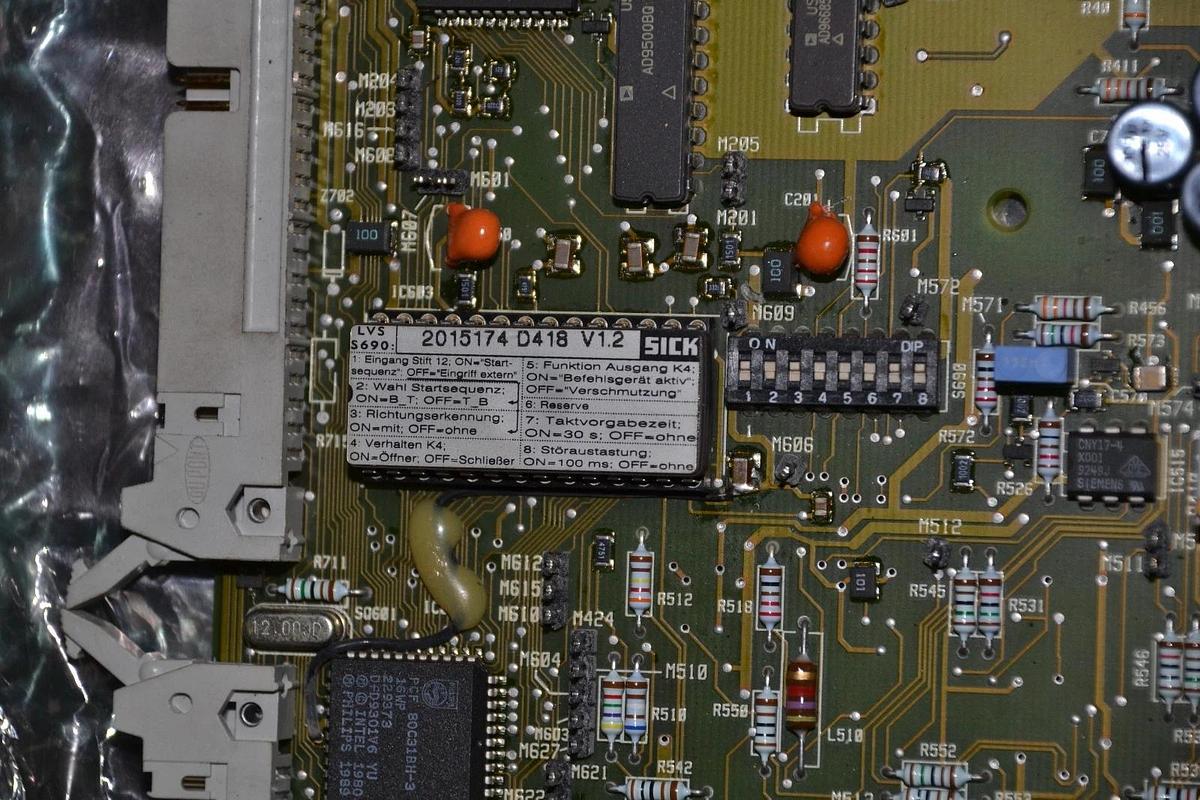 Used SICK OPTIC ELECTRONIC PC Circuit Board Card 2015173