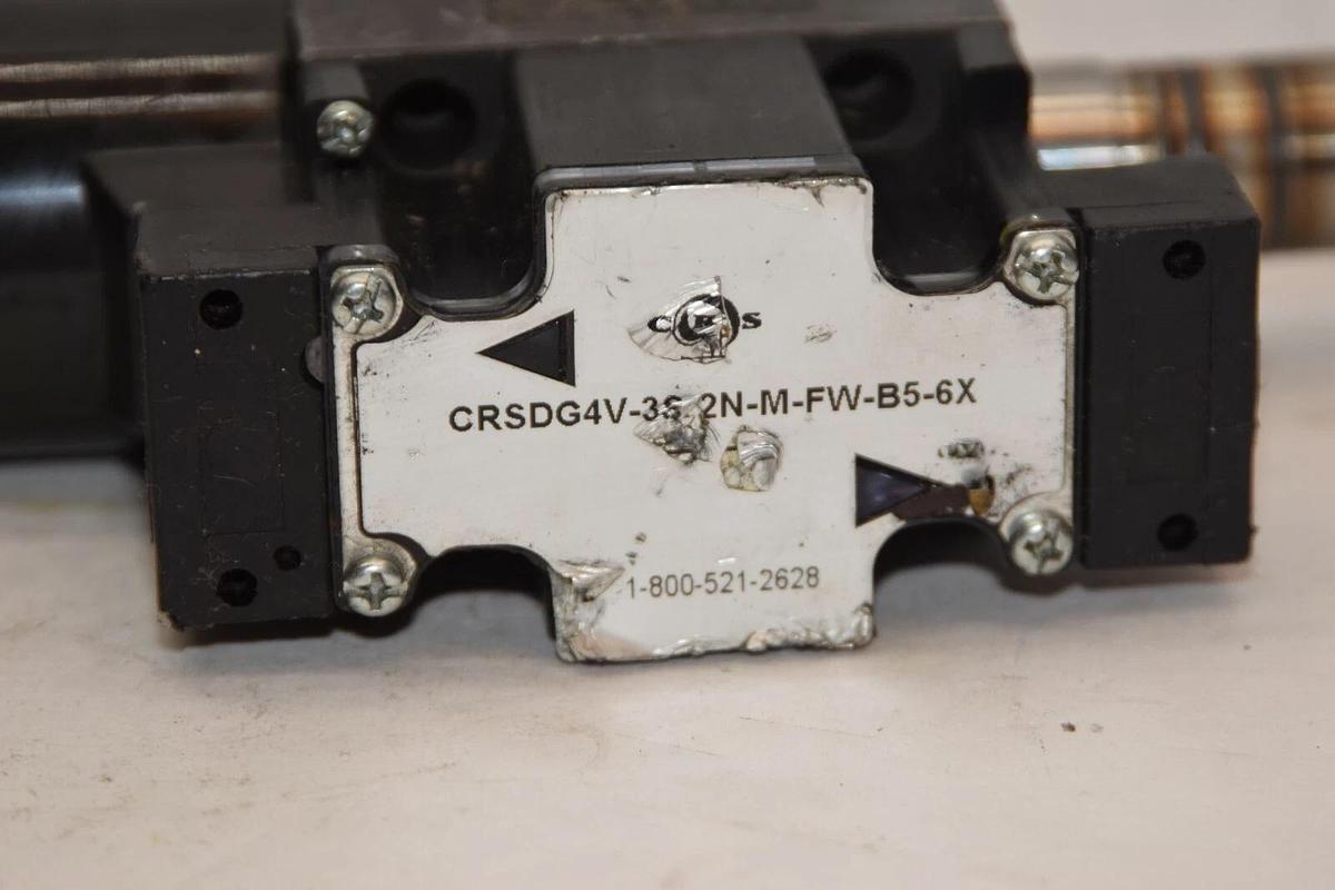 (NEW) CRS DG4V-3S-2N-M-FW-B5-6X CRSDG4V-3S-2N-M-FW-B5-6X Valve *Missing Coil*