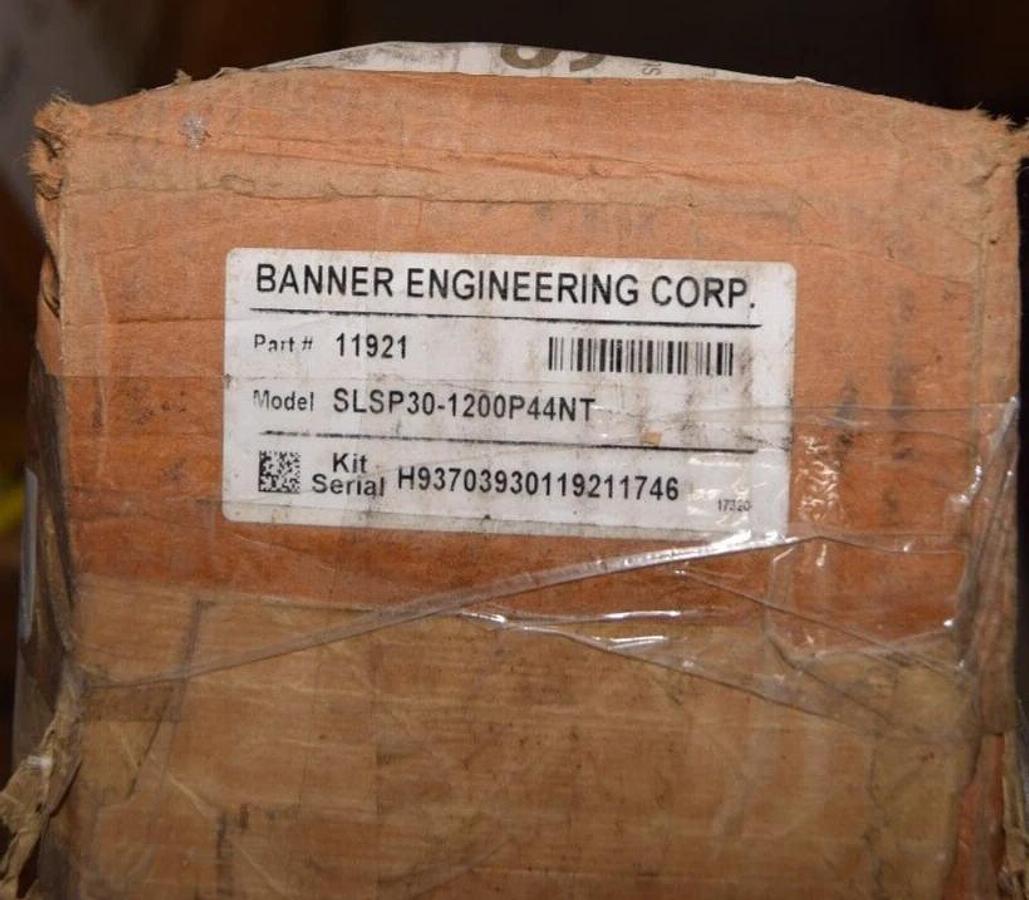 BANNER Light Curtain Set Kit 11921 SLSP30-1200P44NT 30mm Emitter & Receiver NEW