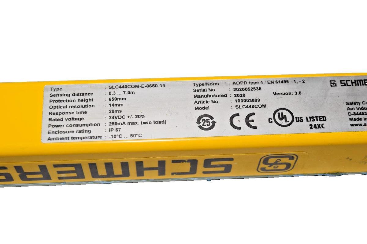 Schmersal Safety Light Curtain SLC440COM-E-0650-14 Emitter (New)