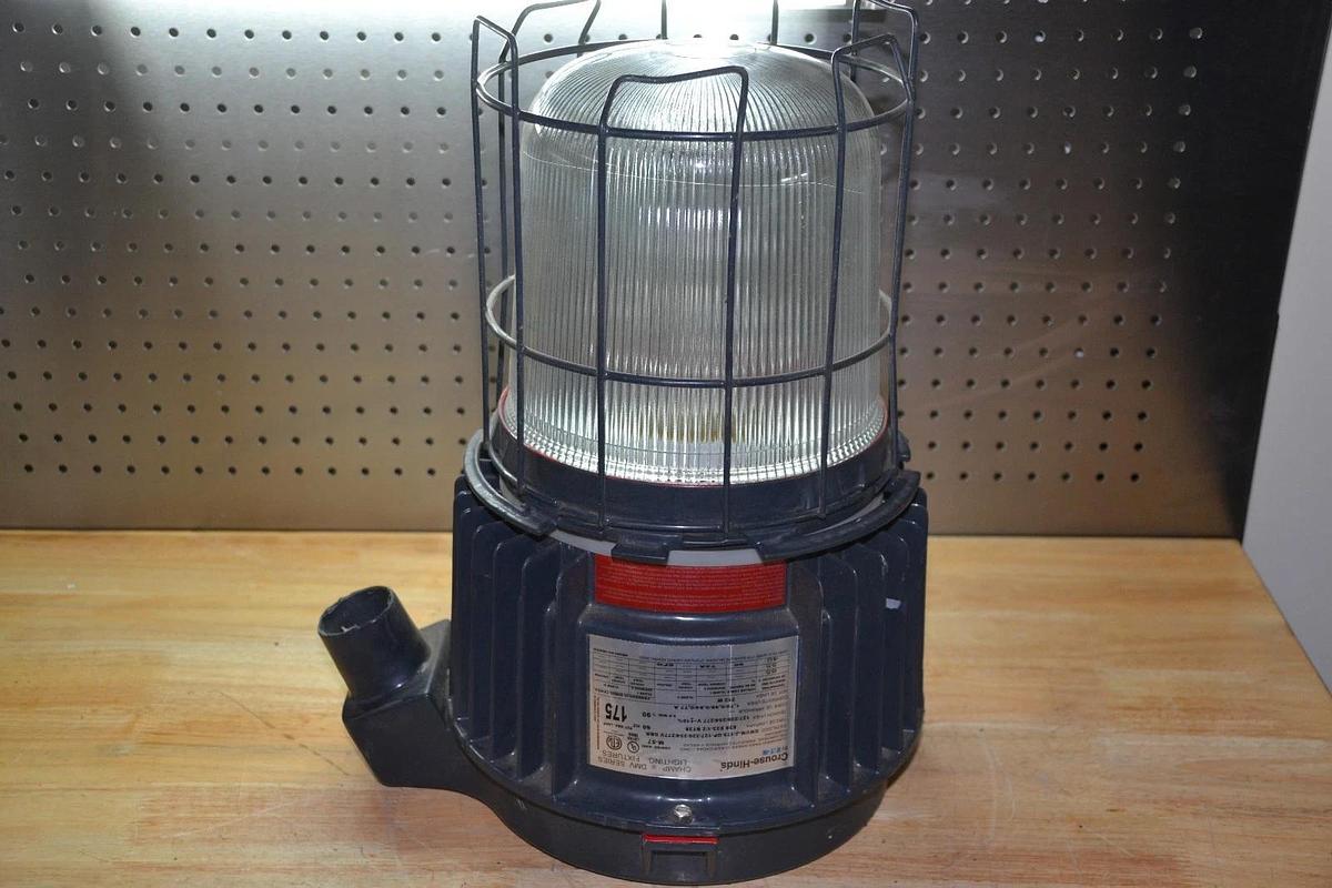 Used Crouse-Hinds Champ DMV Lighting DMVM-J-175-GP-127/200/254/277V DBR HAZARDOUS LOC
