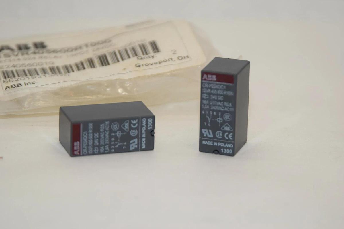 (NEW - Lot of 2) ABB 1SVR405600R1000 24Vdc Relay