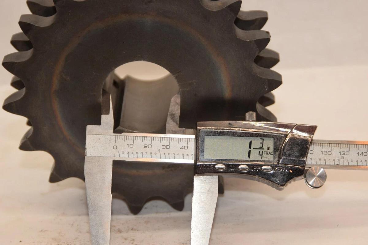 (NEW) MARTIN D80B18H 18 Teeth 1-3/4" Bore Double Row Sprocket