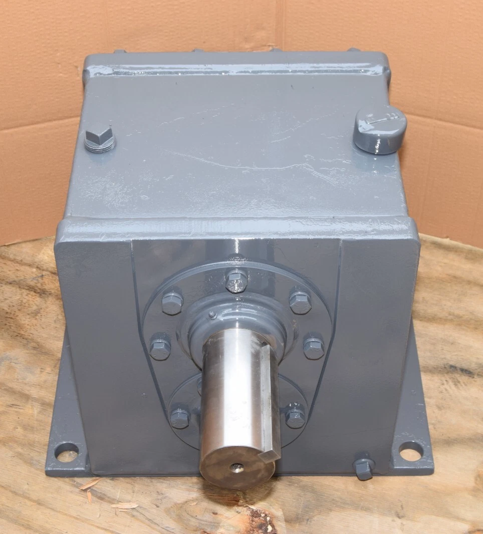Refurbished FALK Enclosed Gear Drive Gearbox Reducer 1060FZ2A 90J3101 13.49 SF 1.77 30hp