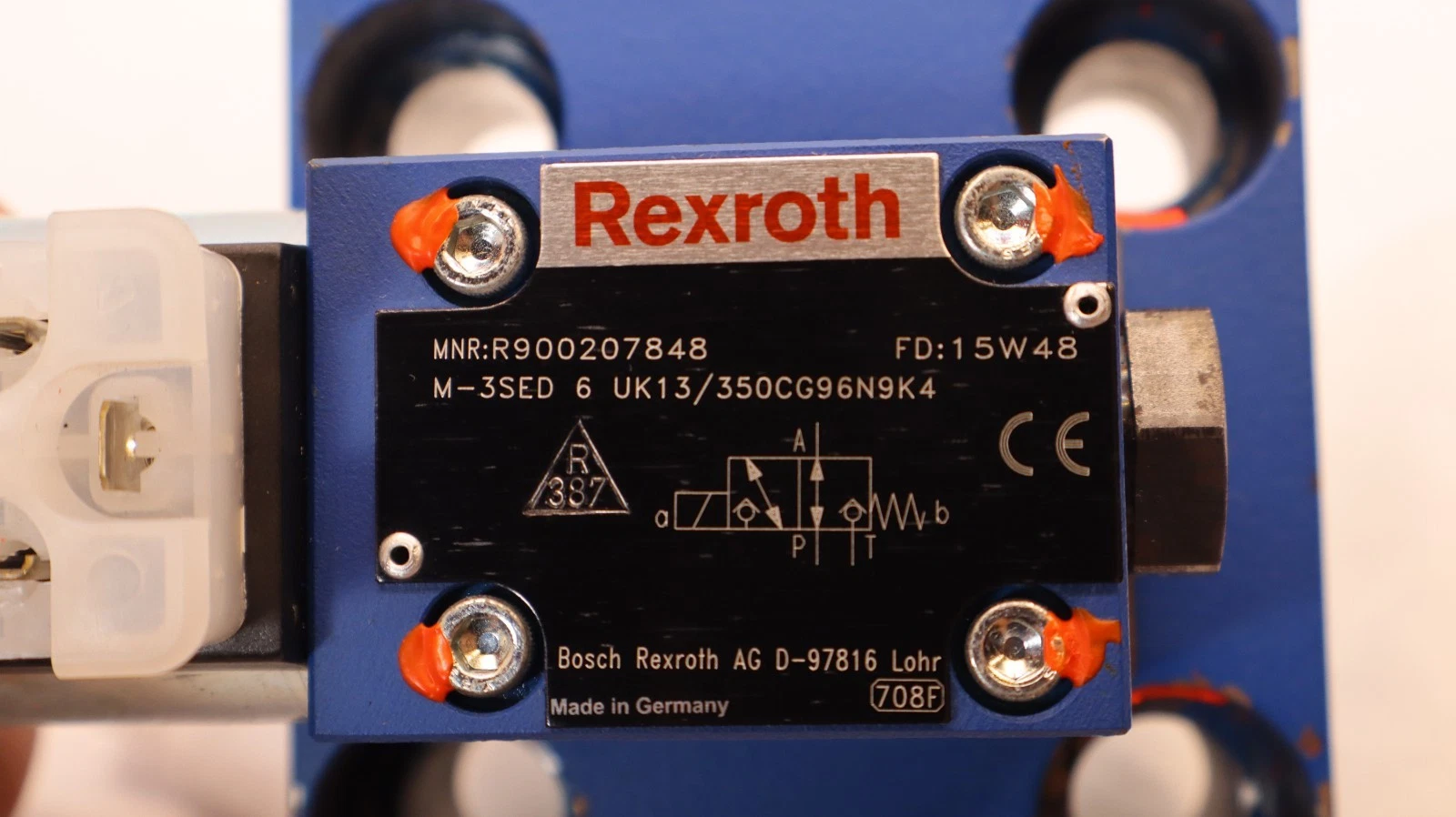 Rexroth Valve R900207848 / R900932379 / R901175644 Hydraulic Solenoid (New)