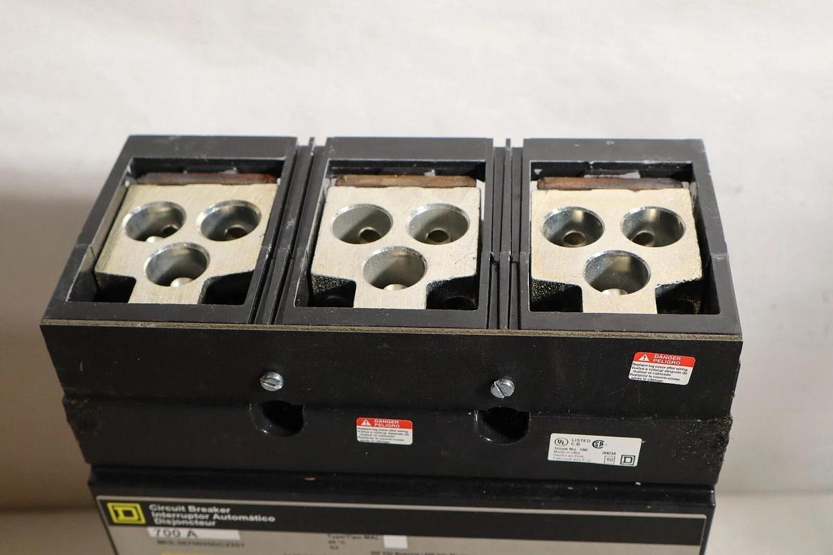 SQUARE D Circuit Breaker MHL3670035DC2351 700 Amp 700A Shunt Aux (NEW)