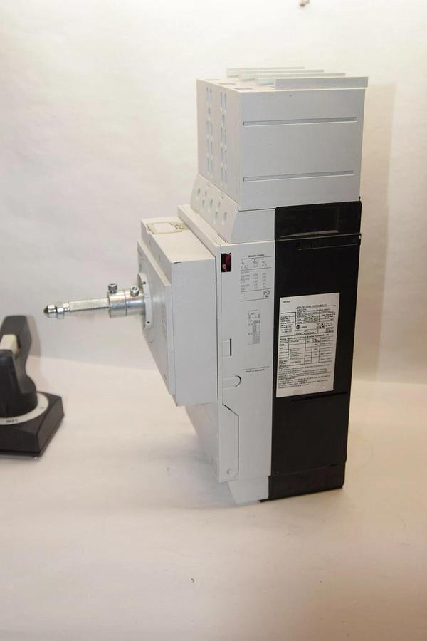 Used Eaton Moeller NS3-600-NA Molded Case Disconnect Switch 600A 600V NZM2/3-XAHIV