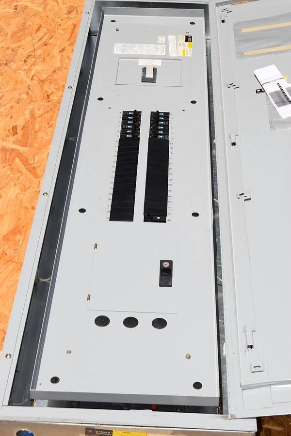 Used General Electric GE A-Series II Panelboard Panel AQF3424JBX 400A 208y/120 3ph 4w