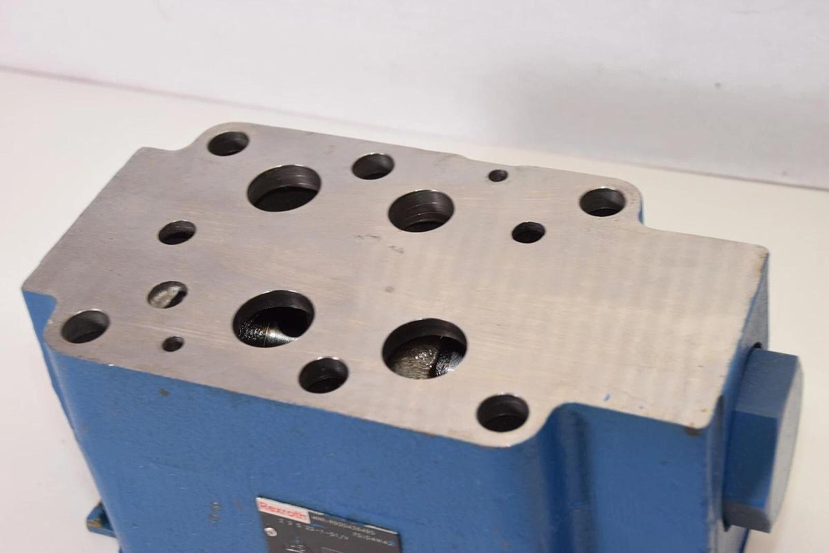 REXROTH R900436495 , Z 2 S 22-1-51/V Hydraulic Check Valve (NOS)