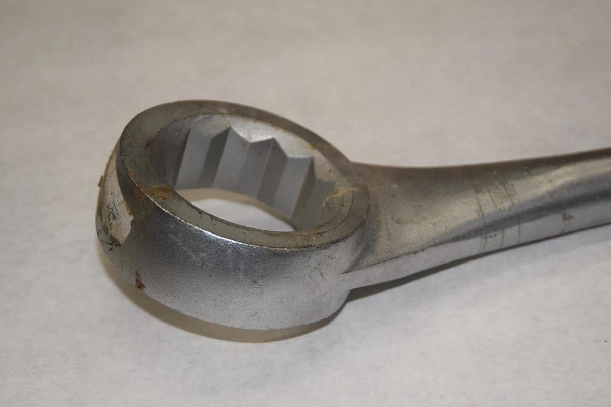 Used URREA 1282 2-9/16" 2-9/16 IN 2 9/16" 12-PT COMBINATION C WRENCH