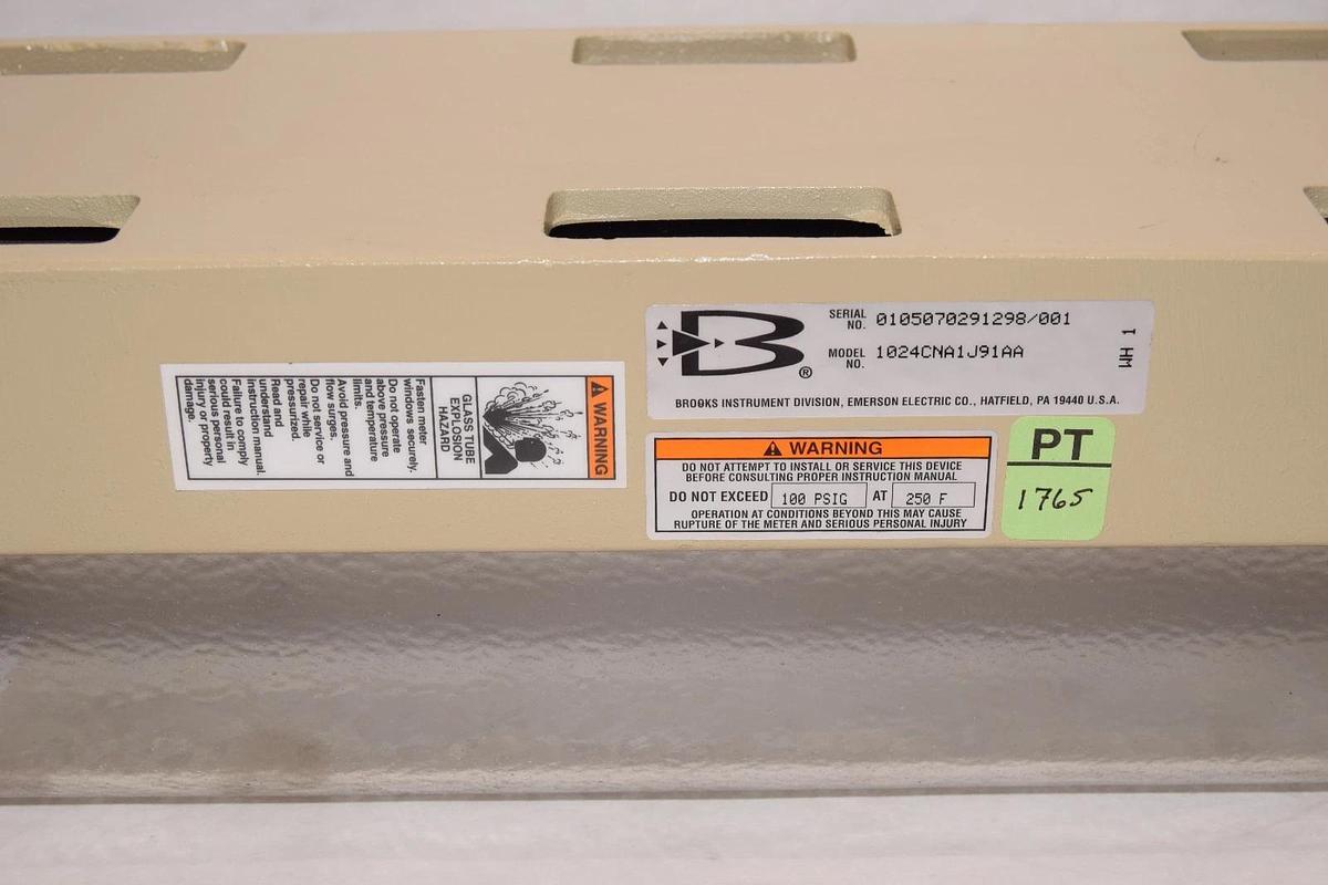 Brooks Instrument Division / Emerson 1024CNA1J91AA Mass Flow Meter (New)