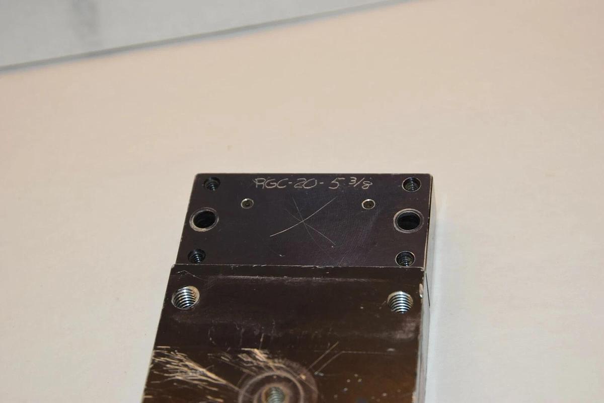 Used R&I Dura-Slide RGC-20-5-3/8 Pneumatic Slide