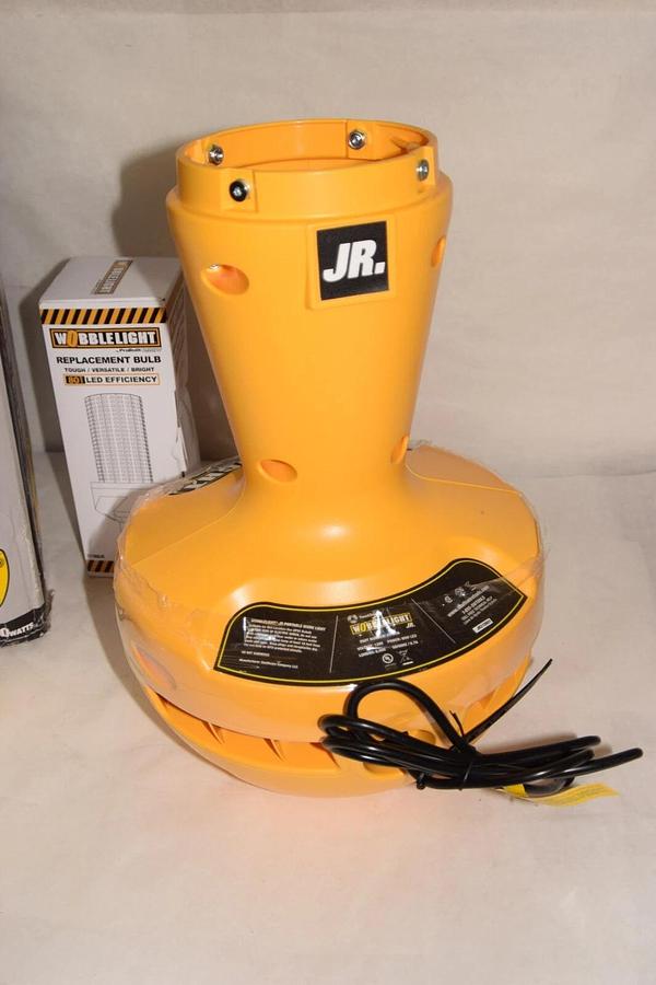 WOBBLE LIGHT JR SOUTHWIRE 111026 80w 8000L Self-Righting LED Light NEW