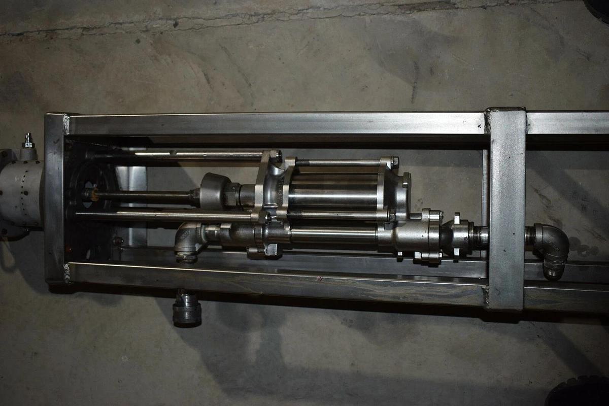 Used Graco President Air Powered Pump 218-767 & AIR MOTOR 205-038 w/ SS stand