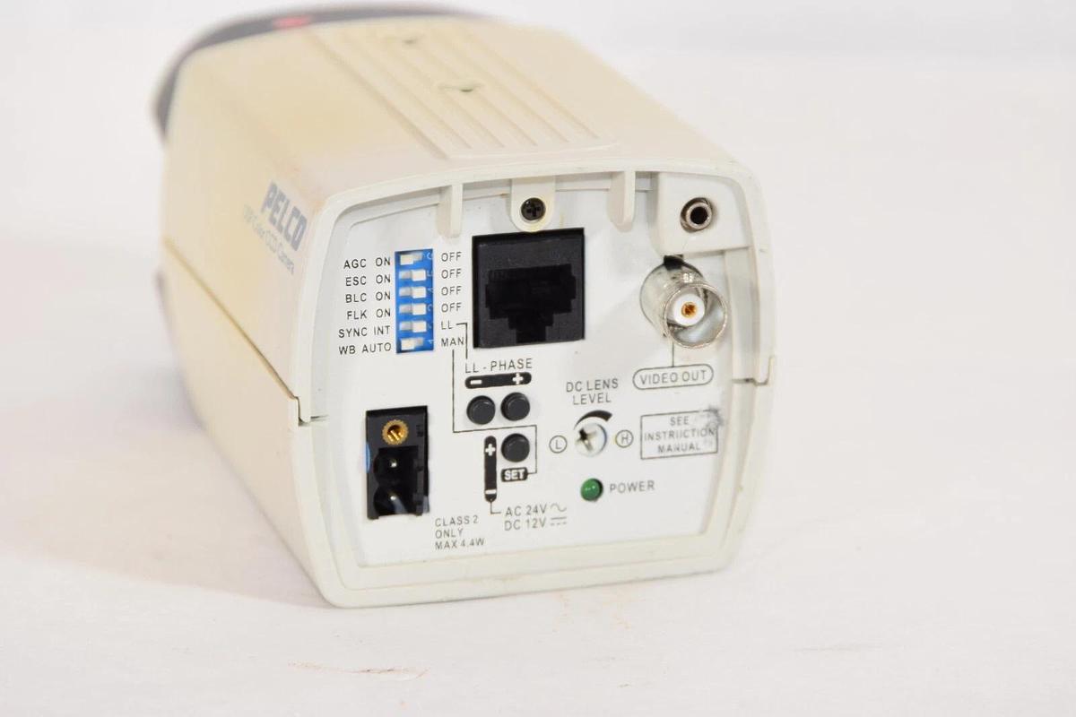 Used PELCO CC3710H-6 CC3710H6 1/3" CCD 12/24V CDSP Color CCD Camera