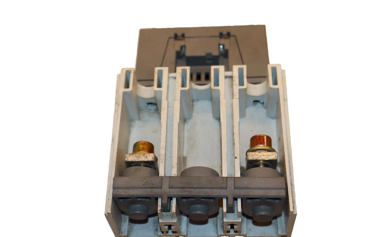 Used ABB A145W Precipitator Contactor 230A 230 Amp 600VAC 2 Pole 110/120v coil