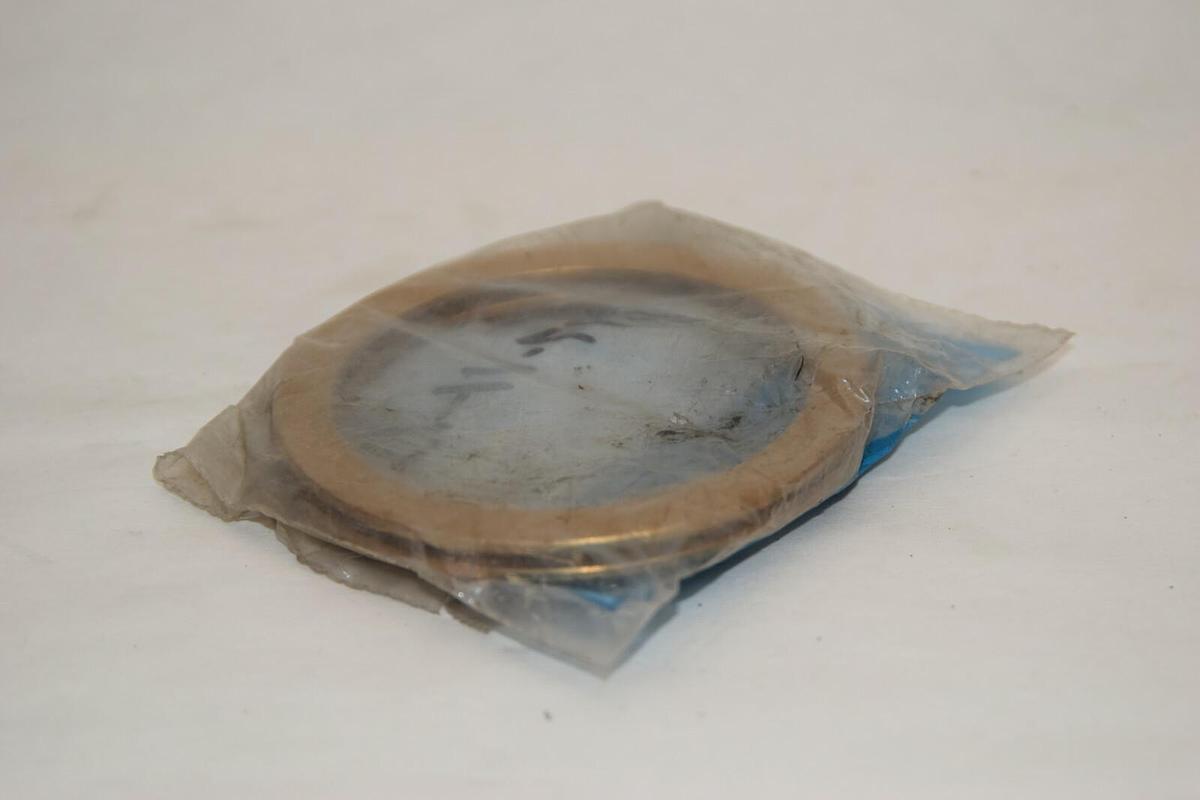 (NEW - Pk 2) VICKERS SM-77-11-B SM7711B Seal Adaptor For 2-1/2" Rod