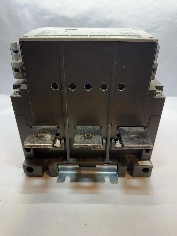 Siemens 3TF6944-0C Contactor,  500HP, 820Amp, 600VAC, 3-Pole, 120VAC Coil 820A