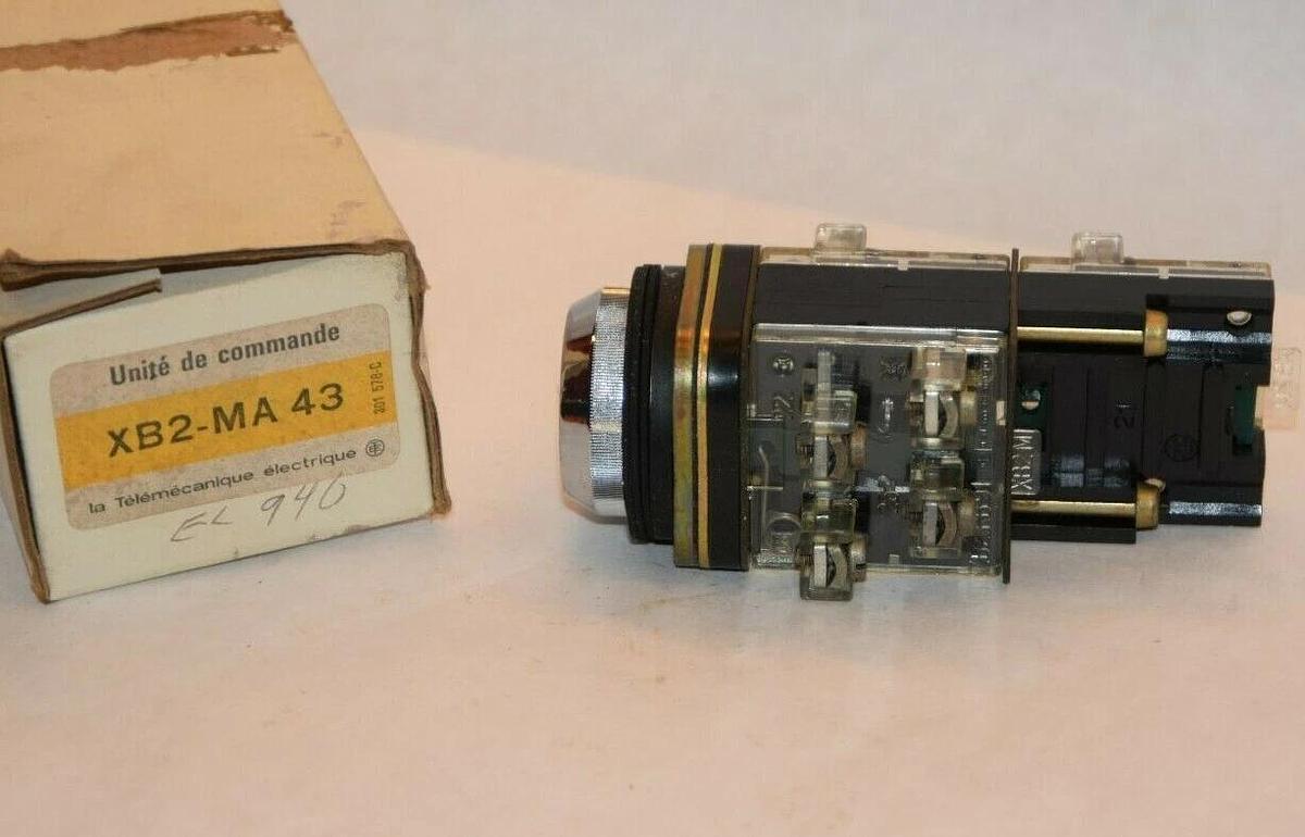 (NEW) TELEMECANIQUE XB2-MA 43 XB2MA43 Red Push Button