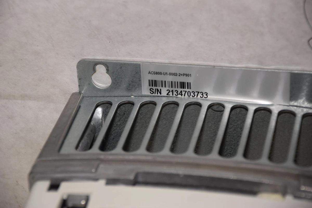 Used ABB  VFD Motor Drive ACS800-U1-0002-2 P901 1.5 HP 208- 240 VAC