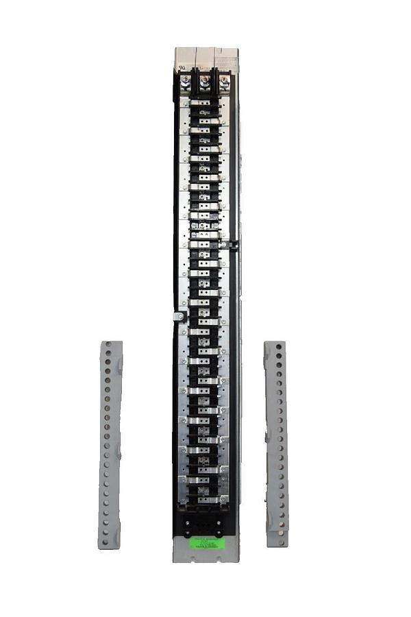 Square D NQOB84242LR 225A Main Lug Circuit Panelboard 42 Circuit