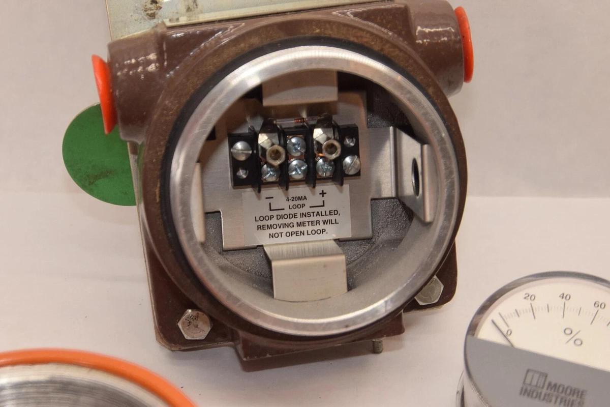 (NEW) MOORE AFX/4-20MA/0-100percent/NP , 9516 0-100% Gauge
