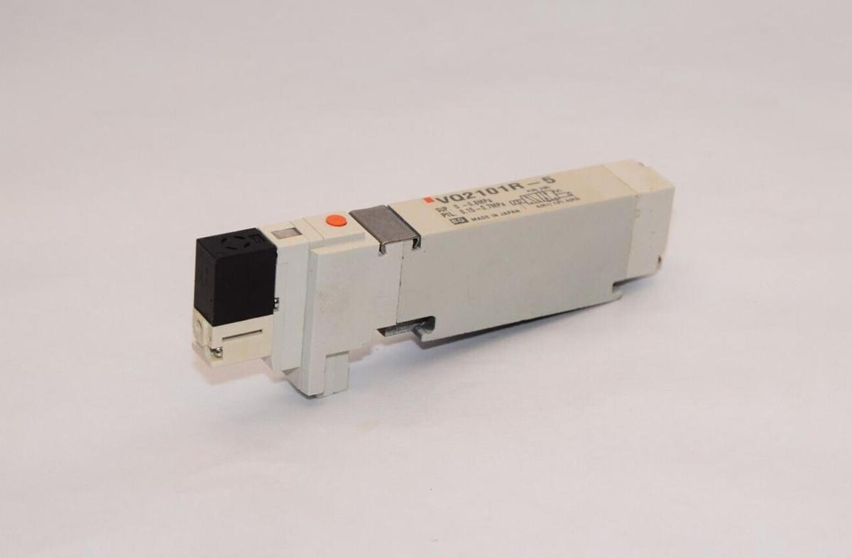 (NEW) SMC VQ2101R-5 Valve Manifold