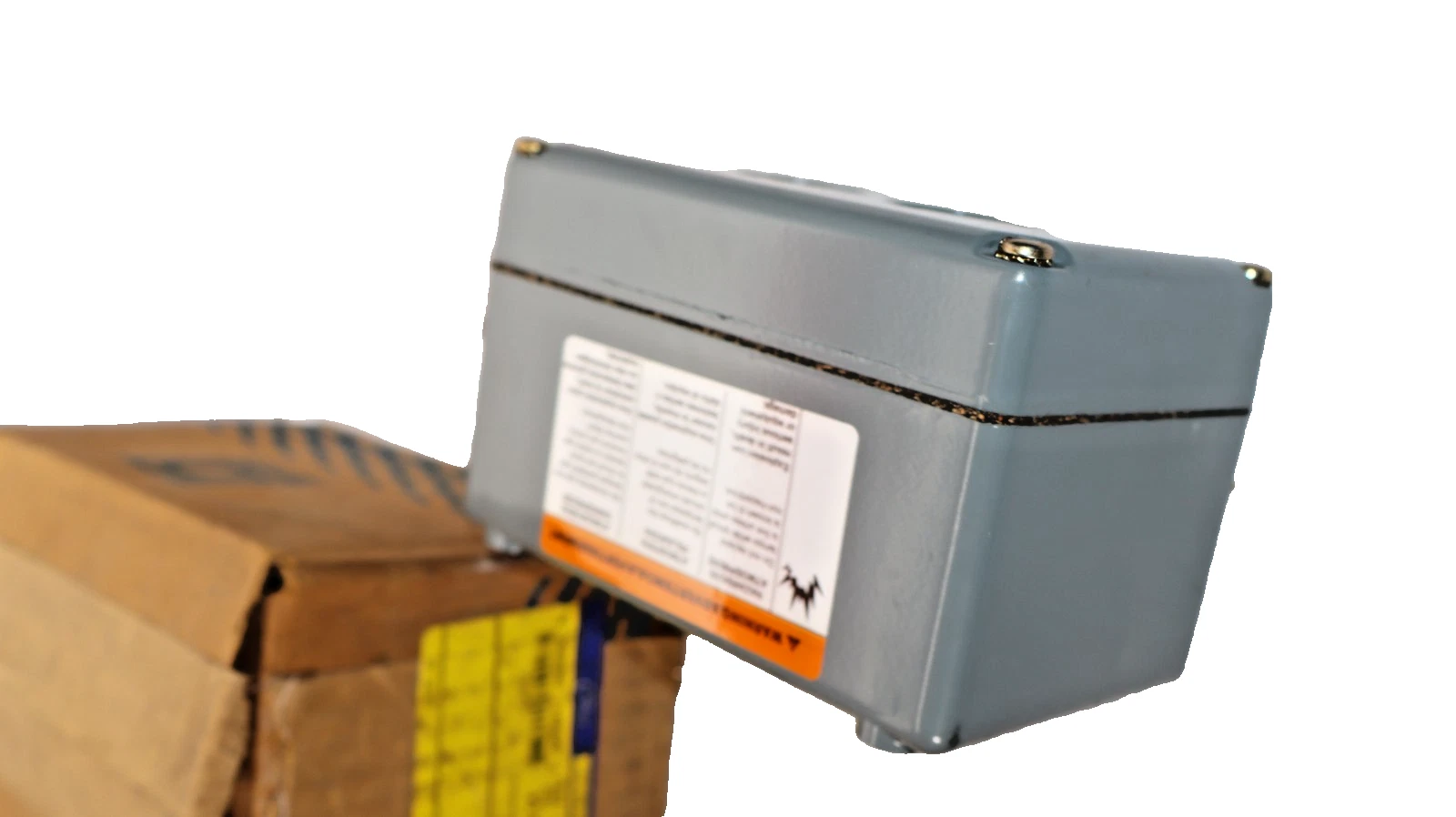 Square D 2 Hole Enclosure 9001AE2 2/4 - 14 Hole Type AE2 Class 9001 USA (New)