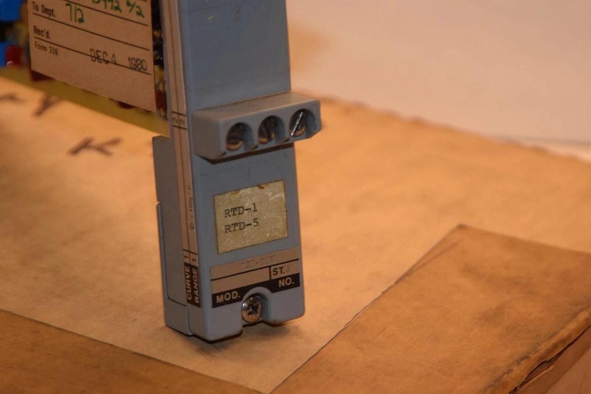 (NEW) FOXBORO 2AI-N2V 2AIN2V RTD-5 RTD-1 Voltage Converter