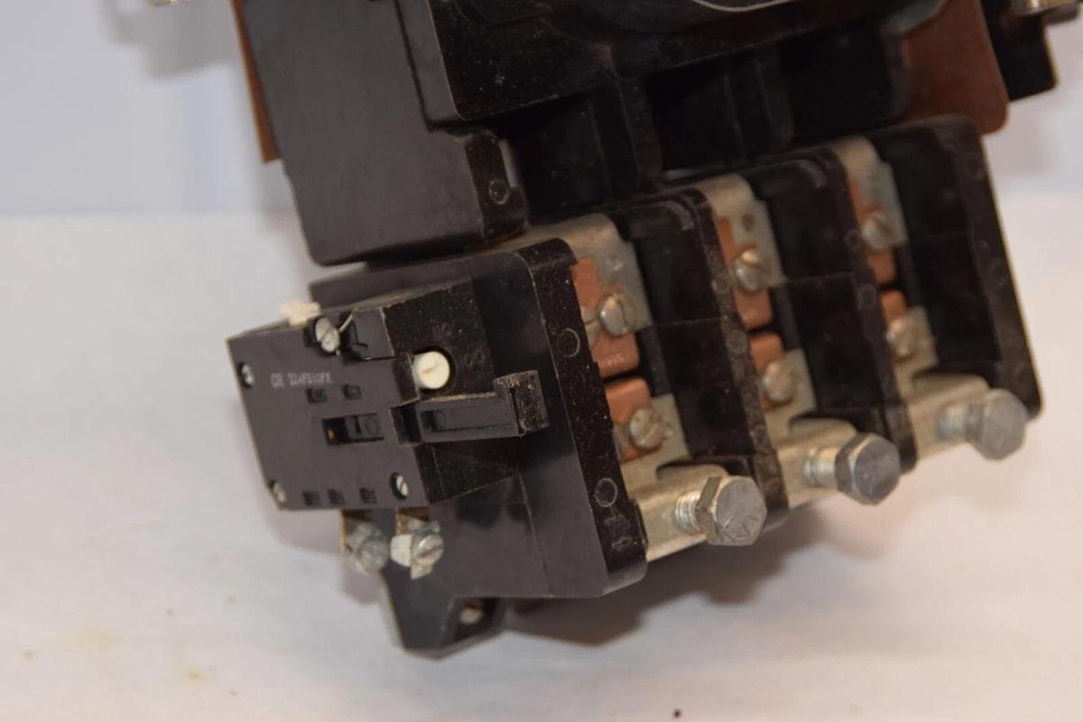 Used GE GENERAL ELECTRIC CR306F0**ABNA Size 4 Starter 55-501463G 002 Coil 120V