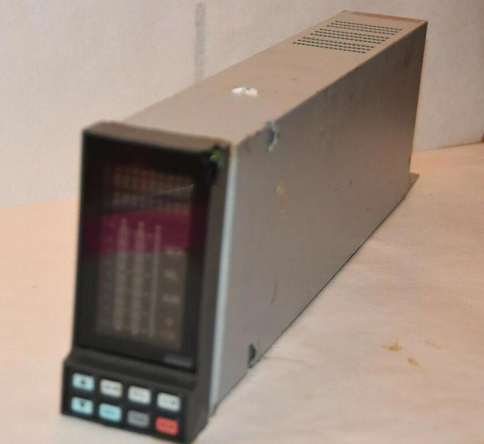 Used FOXBORO 760CNA-AT 120Vac 50/60Hz Micro Single Station Controller