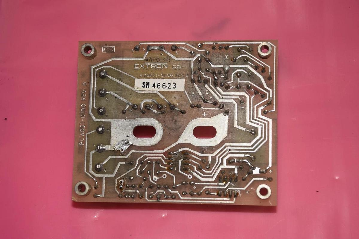 EXTRON 6051-0100 AW6051-0100 PC6051-0100 PD6058-0100 REV D TRANSMITTER NEW