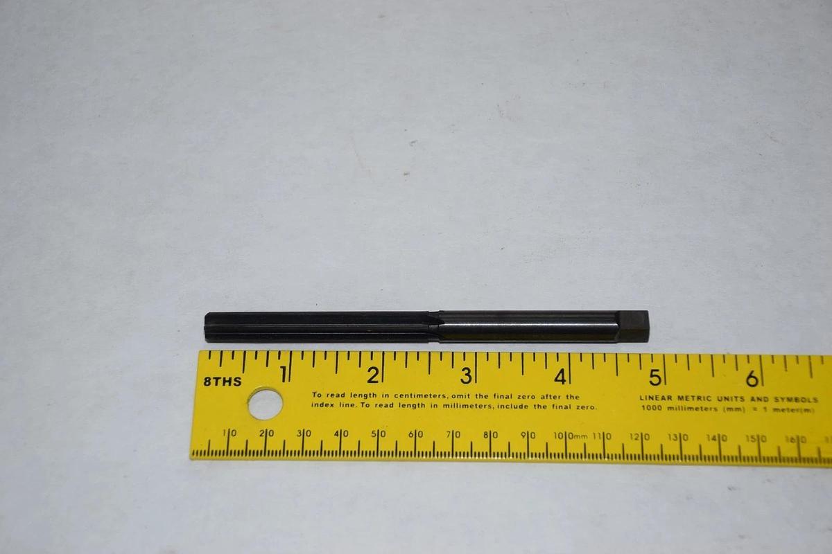 P&W 11/32" F-2 HS-33 STRAIGHT FLUTE HAND REAMER NEW