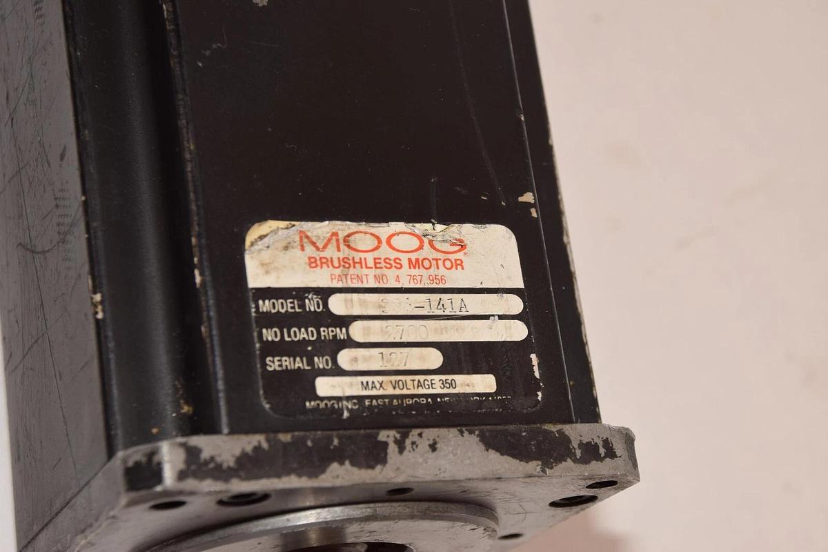 Used MOOG 304-141A 2700rpm 350 Max Voltage Brushless Motor