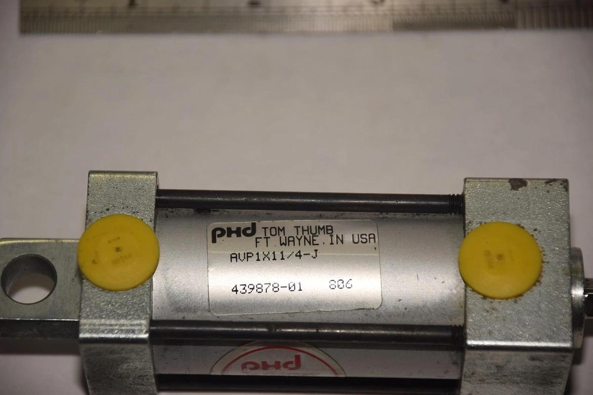 PHD AVP1X11/4-J 1" STROKE 5/16" BORE PNEUMATIC CYLINDER NEW