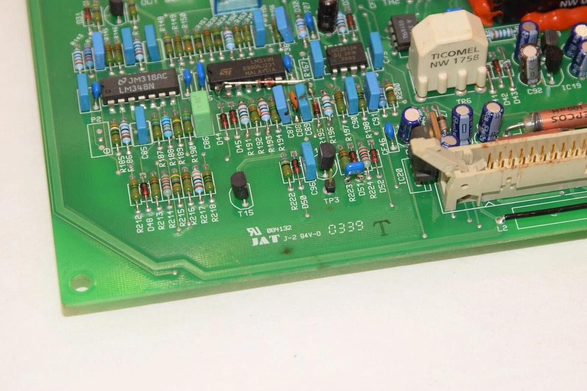 Used NEWAVE SA POWERWARE EXIDE NW4002D NW4002D2 40/03 CH6572 Circuit Board Card