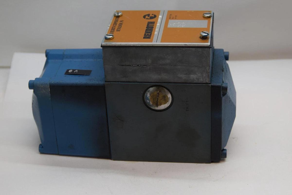 Used REXROTH 4WE10D21/AW110N9DAV Solenoid Valve