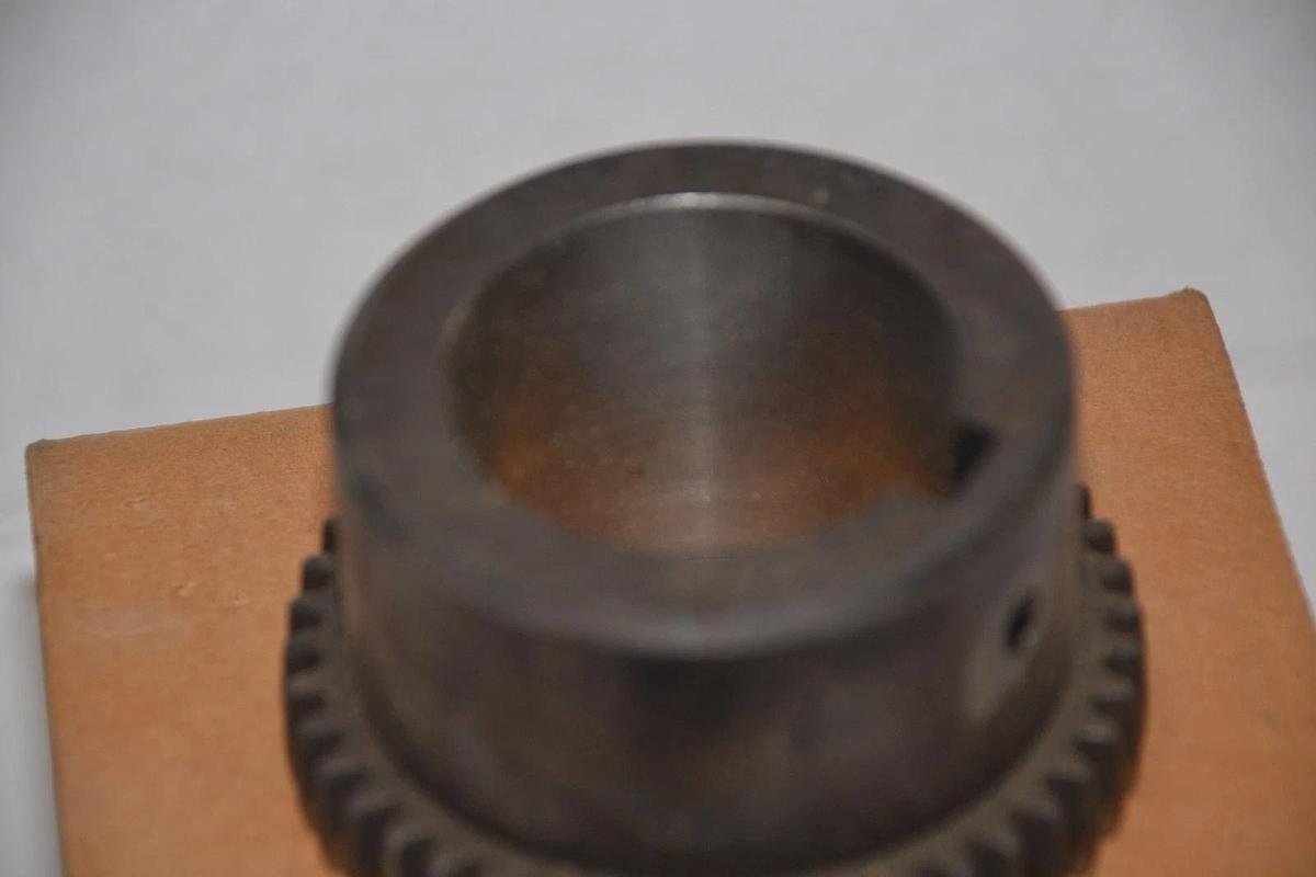 Lovejoy NYFL Hub 69790400024 1-5/8 3/8x3/16kw NEW