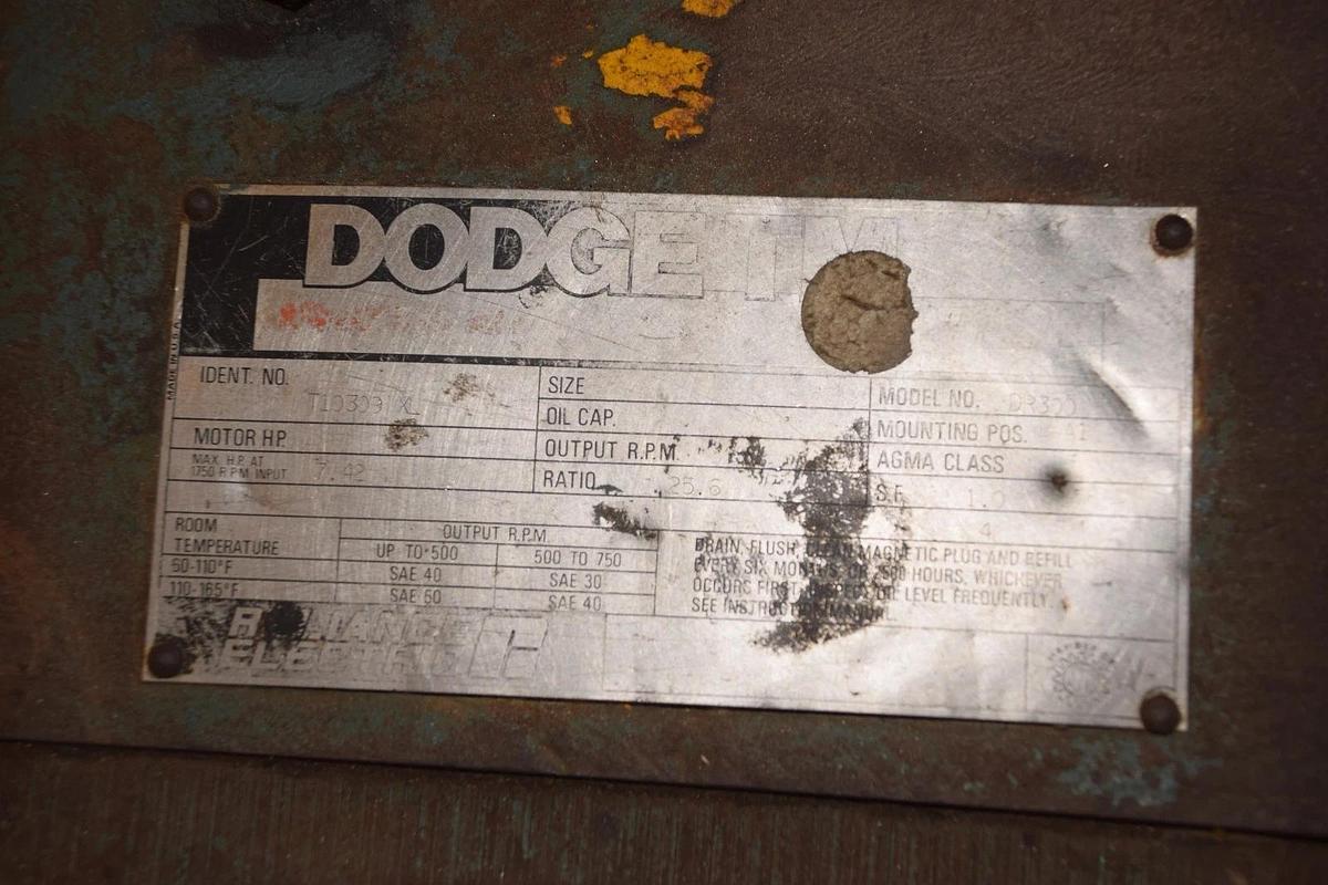 Used DODGE TM DR300 INLINE GEAR REDUCER 25.6:1 RATIO 7.42 HP T10309 XL